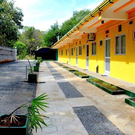 Sri Mayura Holiday Resort Kataragama Dış mekan fotoğraf