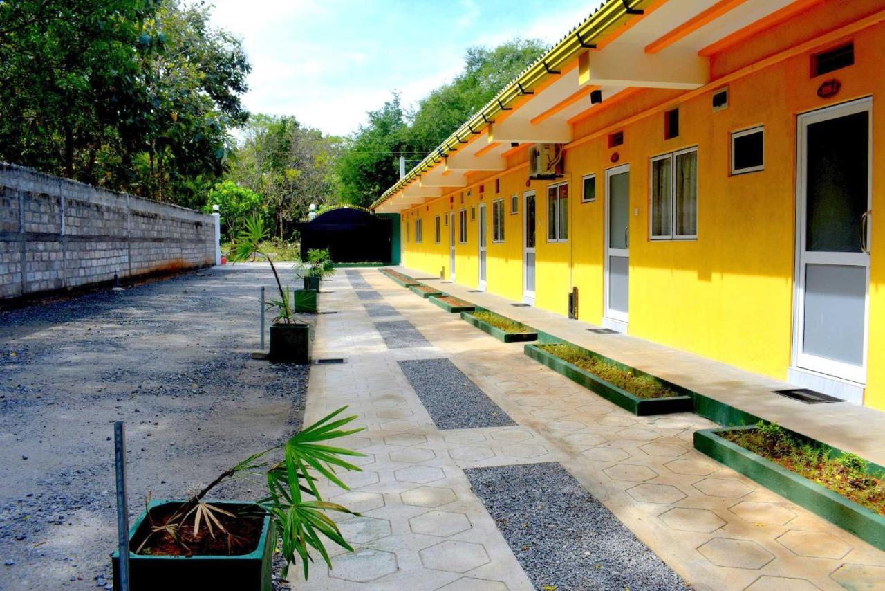 Sri Mayura Holiday Resort Kataragama Dış mekan fotoğraf