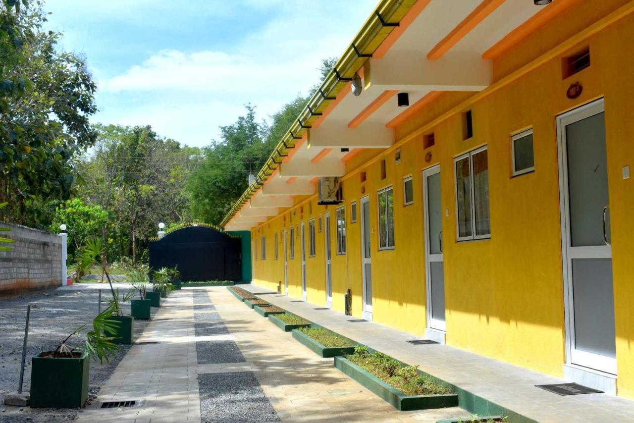 Sri Mayura Holiday Resort Kataragama Dış mekan fotoğraf
